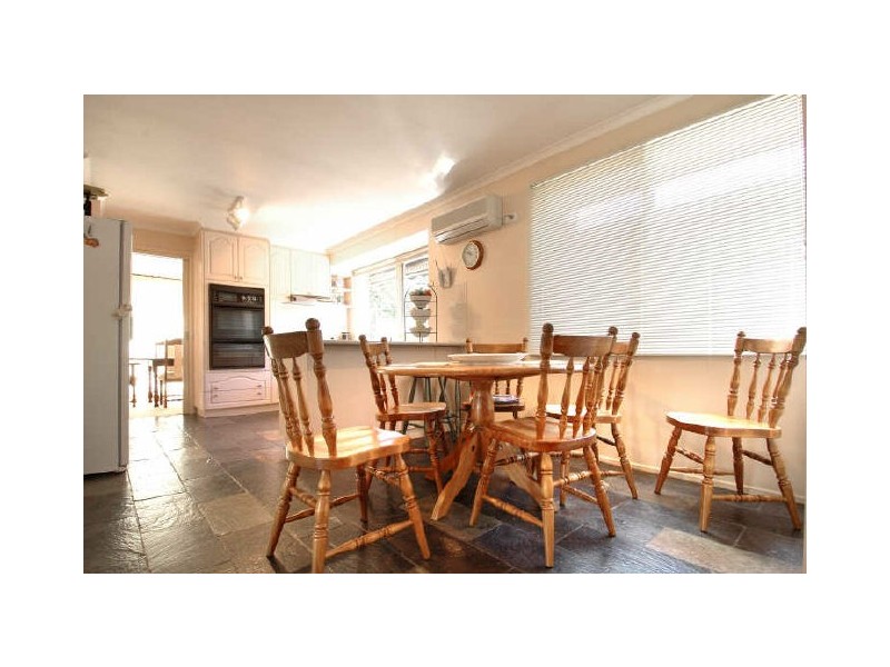 2 Shirra Close, Monash ACT 2904