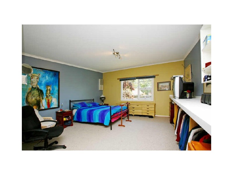 5 Bareena Street, Narrabundah ACT 2604