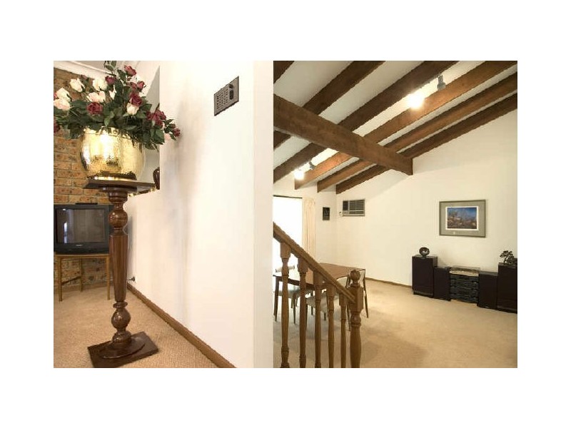 30 Whitty Crescent, Isaacs ACT 2607