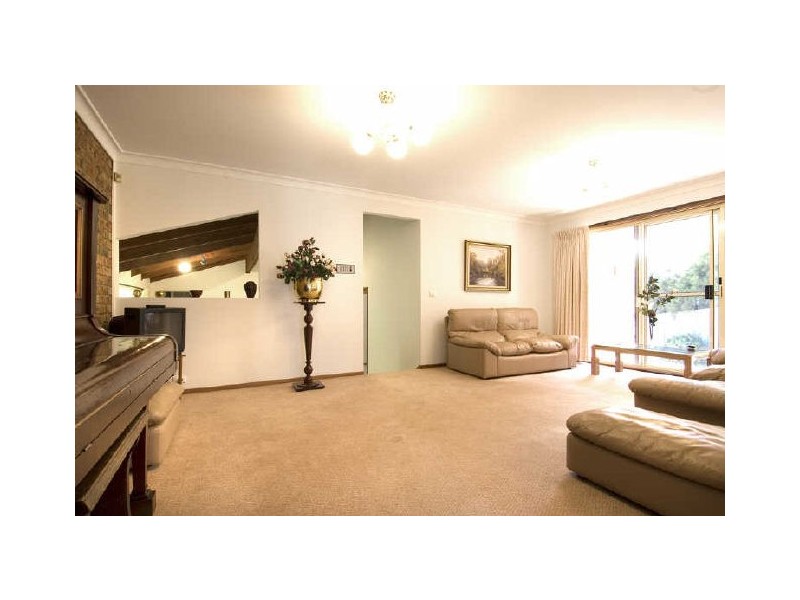 30 Whitty Crescent, Isaacs ACT 2607