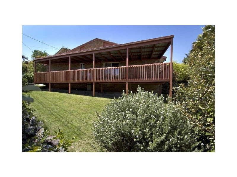 30 Whitty Crescent, Isaacs ACT 2607