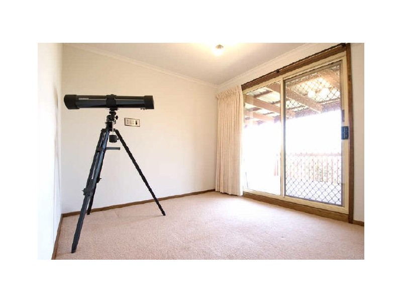 30 Whitty Crescent, Isaacs ACT 2607