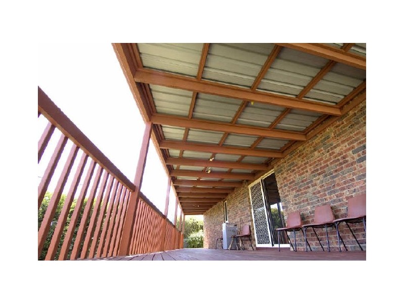 30 Whitty Crescent, Isaacs ACT 2607