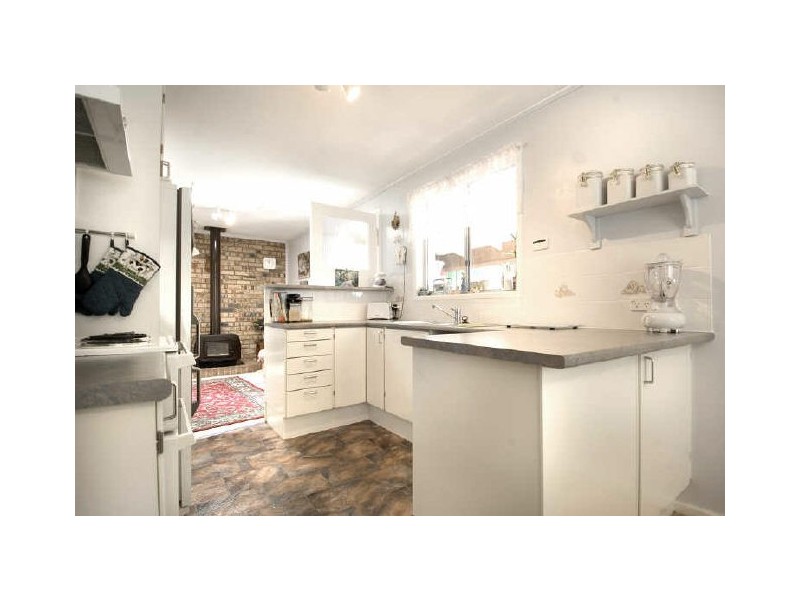 6 Bage Place, Mawson ACT 2607