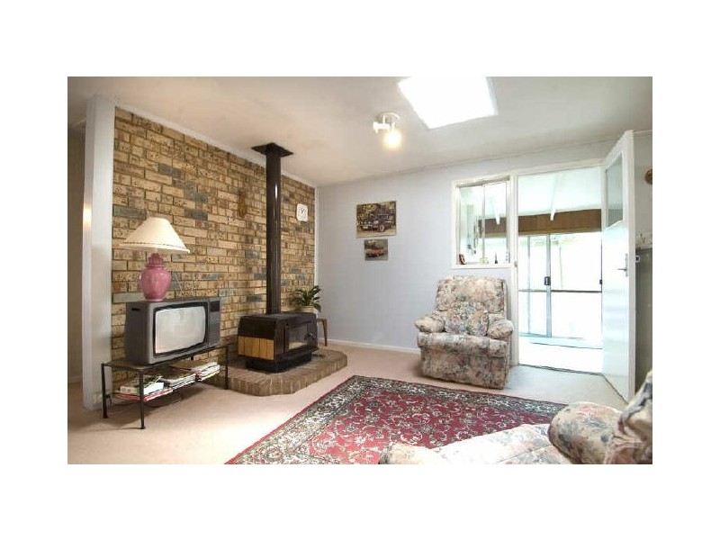 6 Bage Place, Mawson ACT 2607