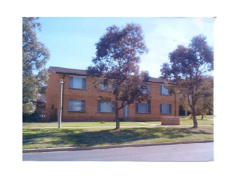 2/9 Devonport Street, Lyons ACT 2606