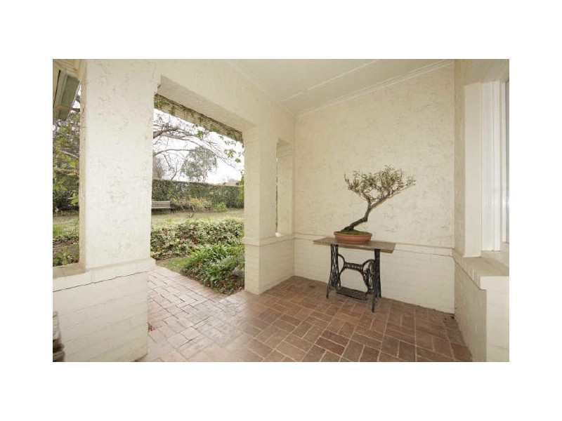 27 Grant Crescent, Griffith ACT 2603
