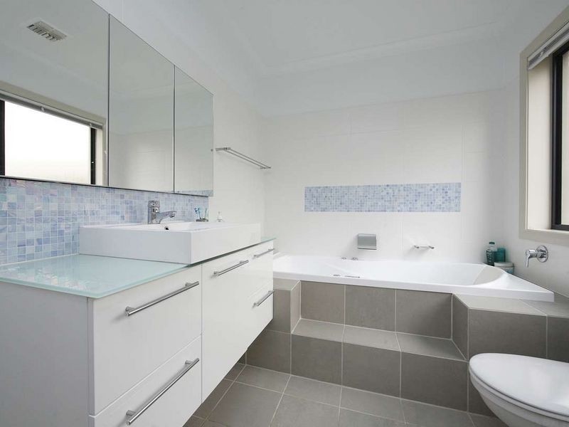 34 Bamford Street, Hughes ACT 2605