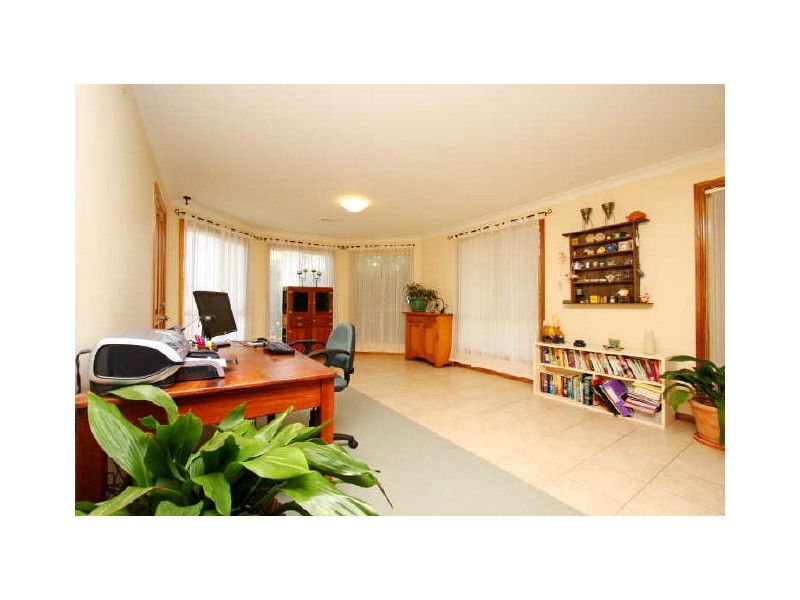 14 Sycamore Street, Jerrabomberra NSW 2619