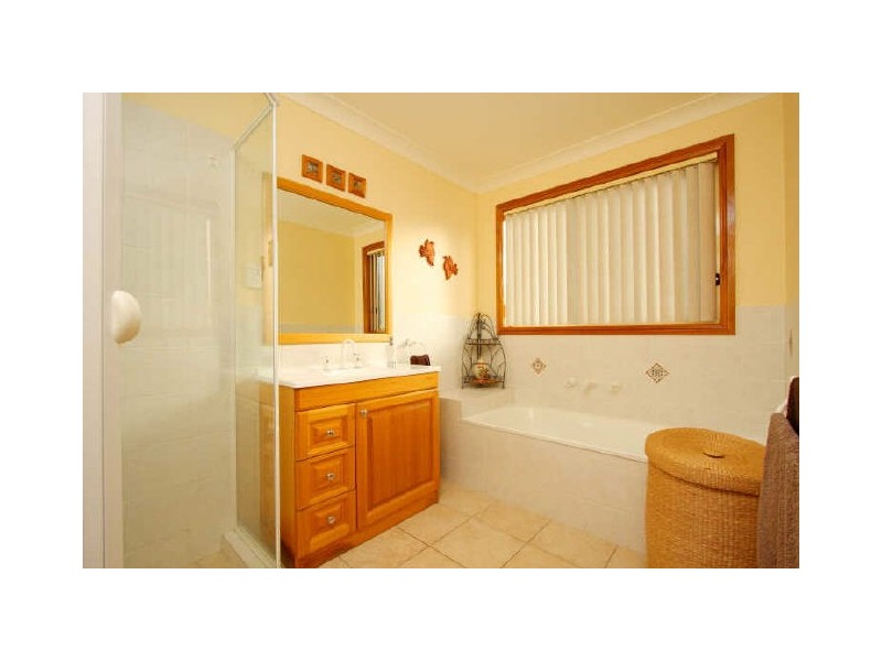 14 Sycamore Street, Jerrabomberra NSW 2619