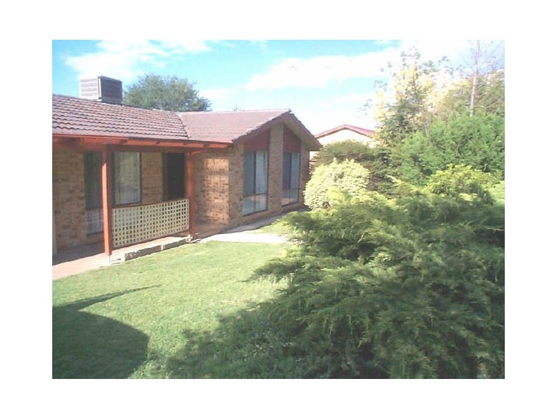 69 Clive Steele Avenue, Monash ACT 2904