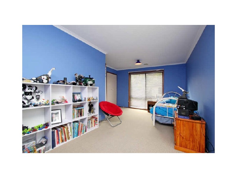 17 Chataway Crescent, Fadden ACT 2904