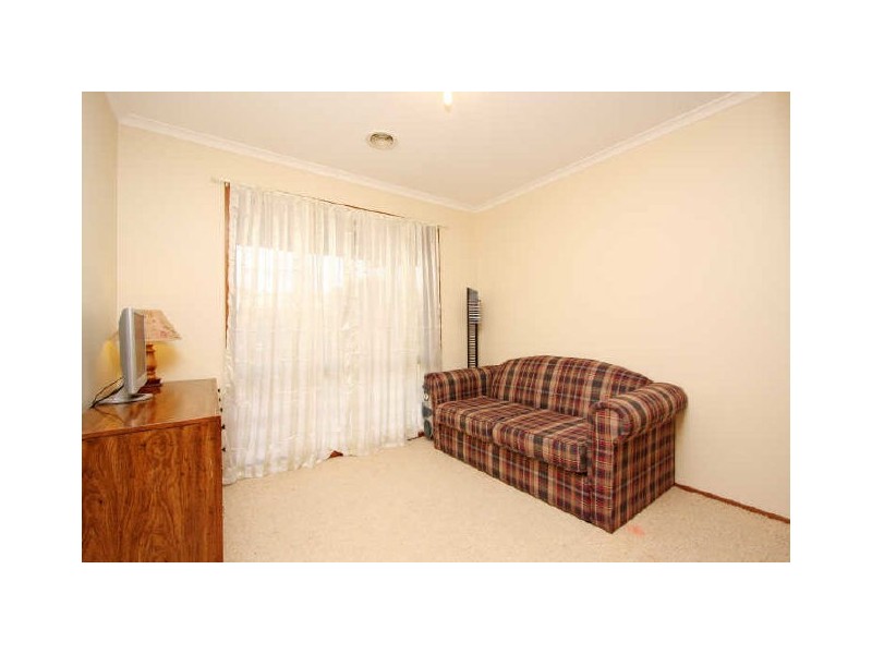 17 Chataway Crescent, Fadden ACT 2904
