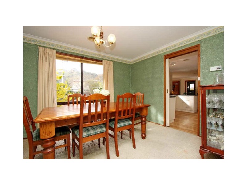 17 Chataway Crescent, Fadden ACT 2904