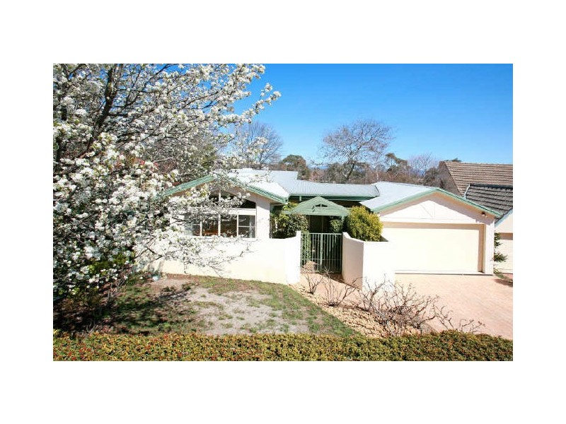 30 Fergusson Crescent, Deakin ACT 2600