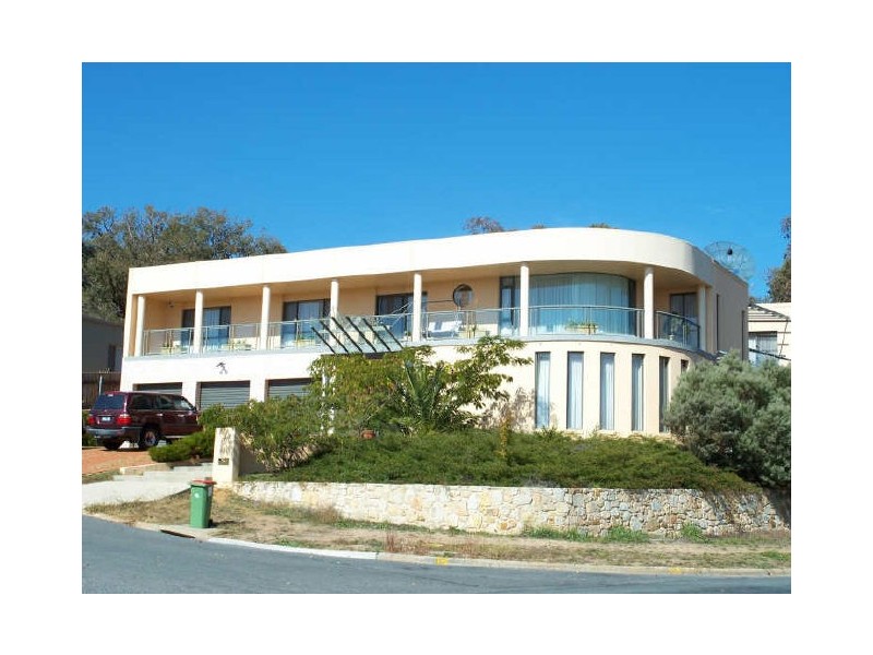 2 Tully Place, Jerrabomberra NSW 2619