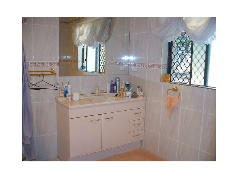 2 Tully Place, Jerrabomberra NSW 2619