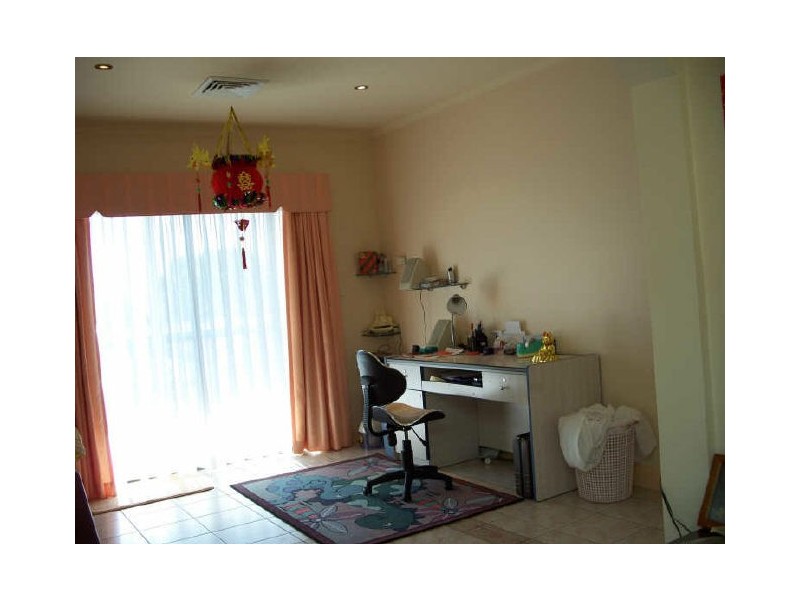 2 Tully Place, Jerrabomberra NSW 2619