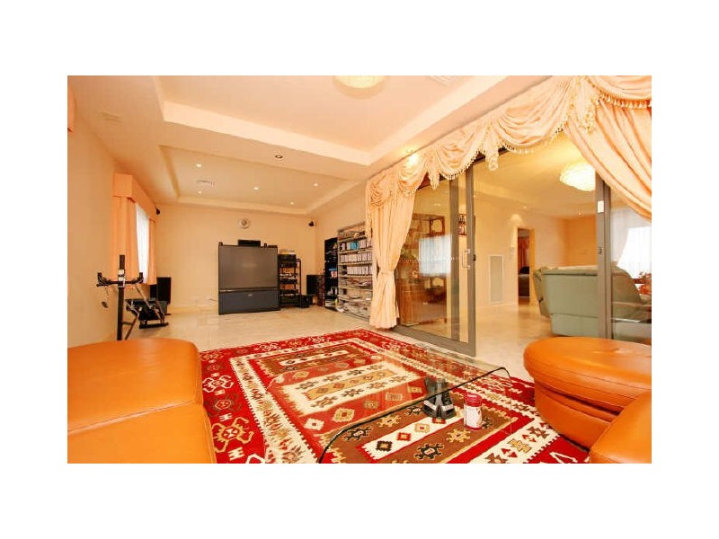 2 Tully Place, Jerrabomberra NSW 2619