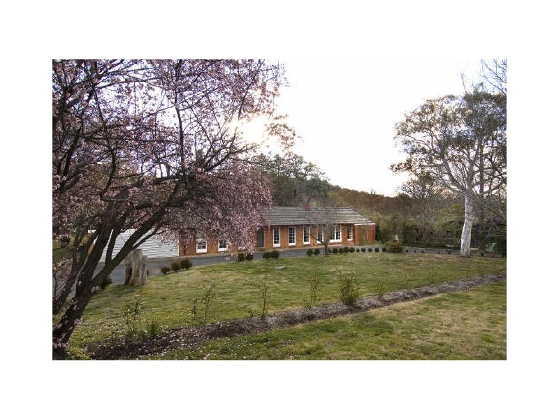 4 Charlotte Street, Red Hill ACT 2603