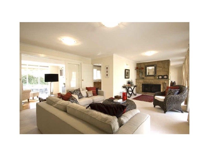 4 Charlotte Street, Red Hill ACT 2603