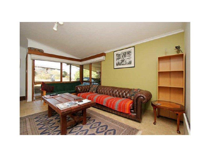 27 Millen Street, Hughes ACT 2605