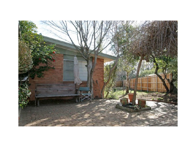 27 Millen Street, Hughes ACT 2605