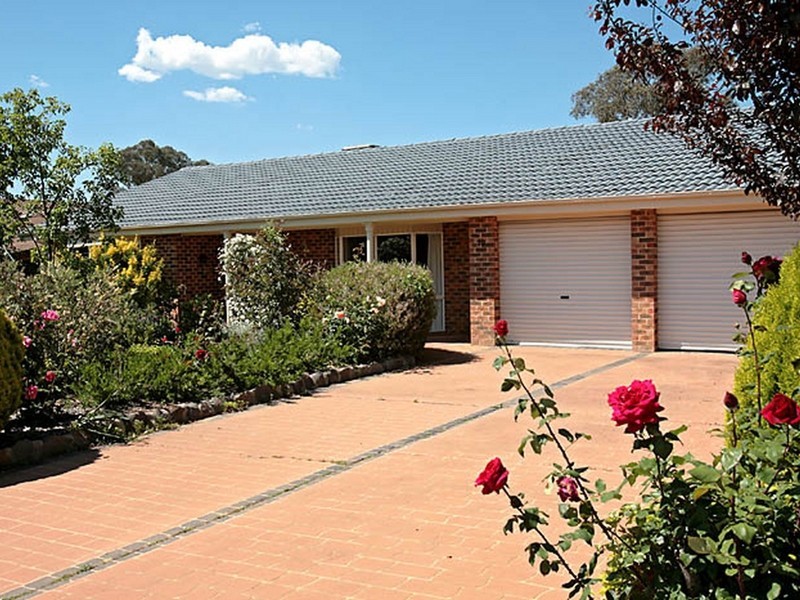 10 Kirwan Circuit, Stirling ACT 2611