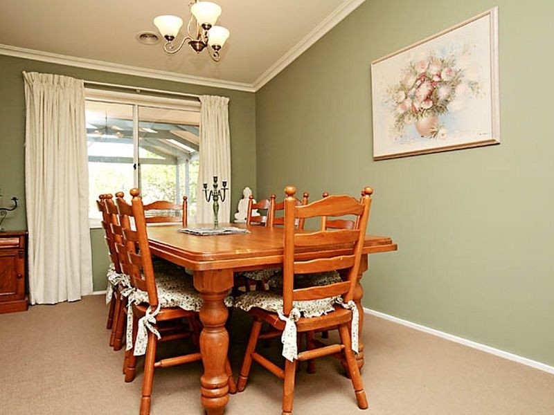 10 Kirwan Circuit, Stirling ACT 2611
