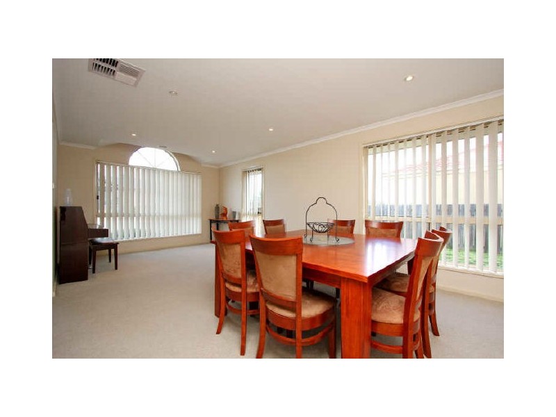 54 Shrivell Circuit, Dunlop ACT 2615