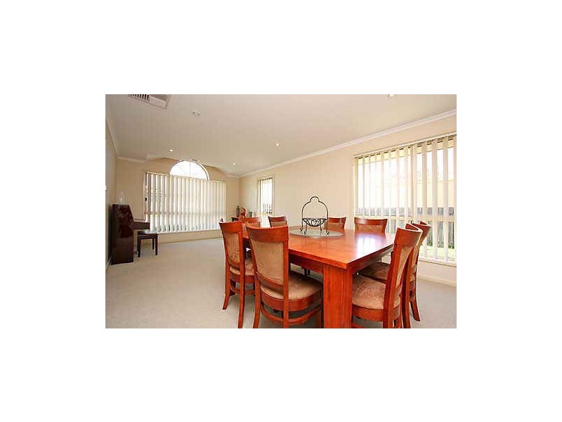 54 Shrivell Circuit, Dunlop ACT 2615