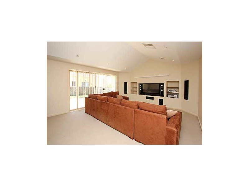 54 Shrivell Circuit, Dunlop ACT 2615