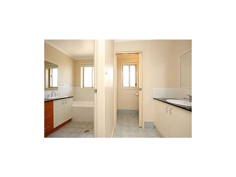 54 Shrivell Circuit, Dunlop ACT 2615