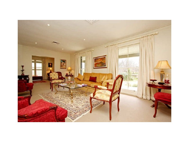 126 Schlich Street, Yarralumla ACT 2600