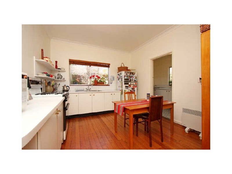 8 Strzelecki Crescent, Narrabundah ACT 2604