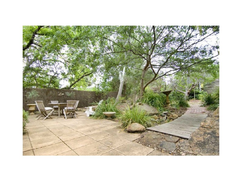 31 Vaughan Gardens, Narrabundah ACT 2604
