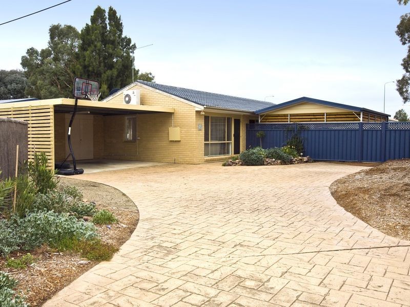 43 Abercorn Crescent, Isabella Plains ACT 2905