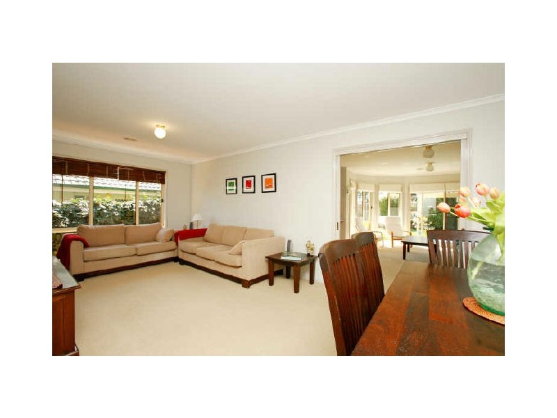 90 Rosewood Glen, Jerrabomberra NSW 2619