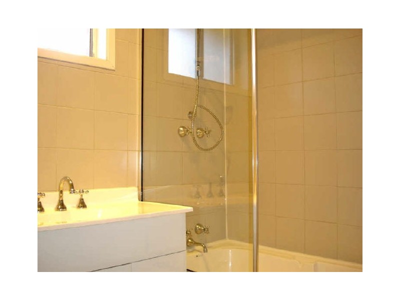 115 Eggleston Crescent, Chifley ACT 2606