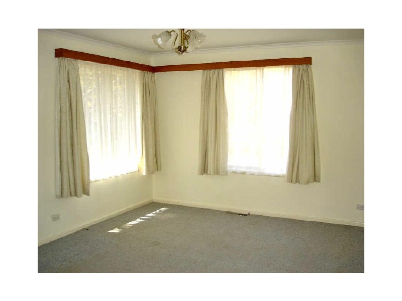 115 Eggleston Crescent, Chifley ACT 2606