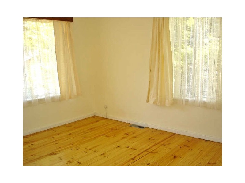 115 Eggleston Crescent, Chifley ACT 2606