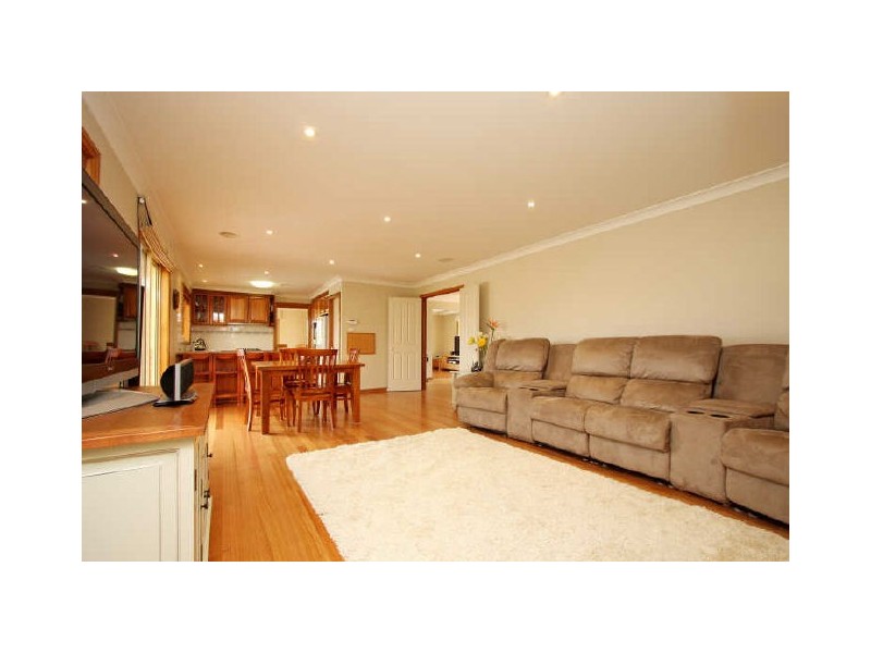 3 Silky Oak Circle, Jerrabomberra NSW 2619