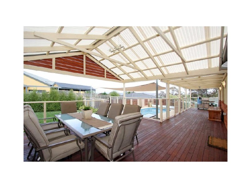 3 Silky Oak Circle, Jerrabomberra NSW 2619