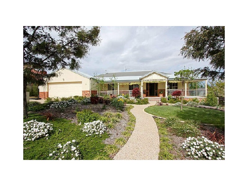 3 Silky Oak Circle, Jerrabomberra NSW 2619