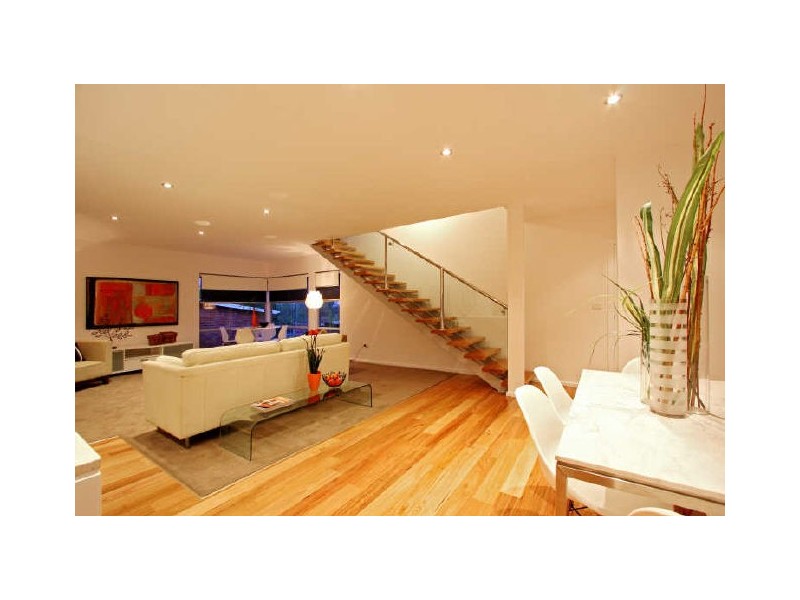 18 Carnegie Crescent, Narrabundah ACT 2604