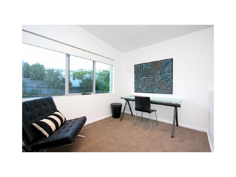 18 Carnegie Crescent, Narrabundah ACT 2604