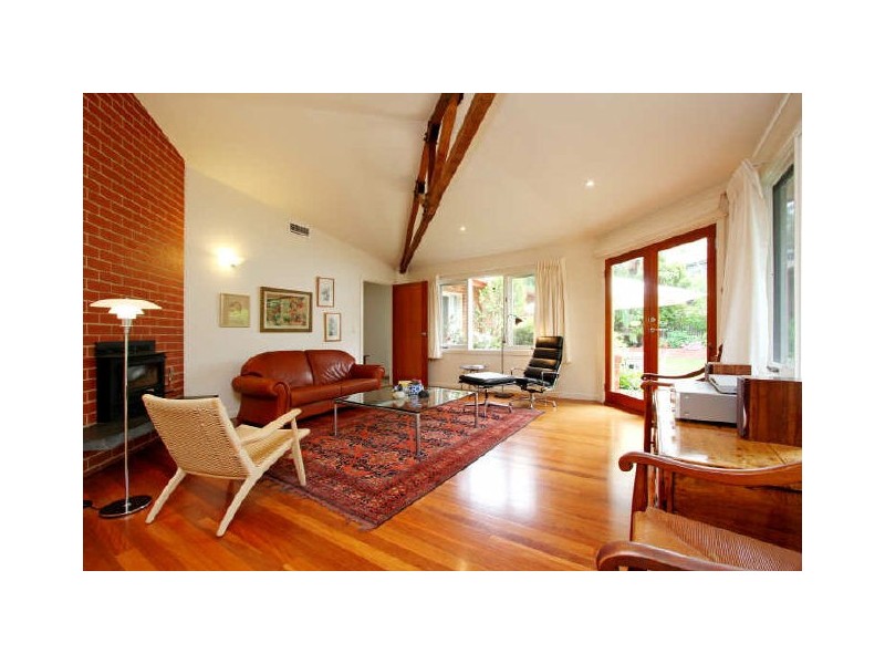 68 Carnegie Crescent, Narrabundah ACT 2604