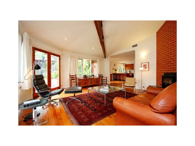 68 Carnegie Crescent, Narrabundah ACT 2604