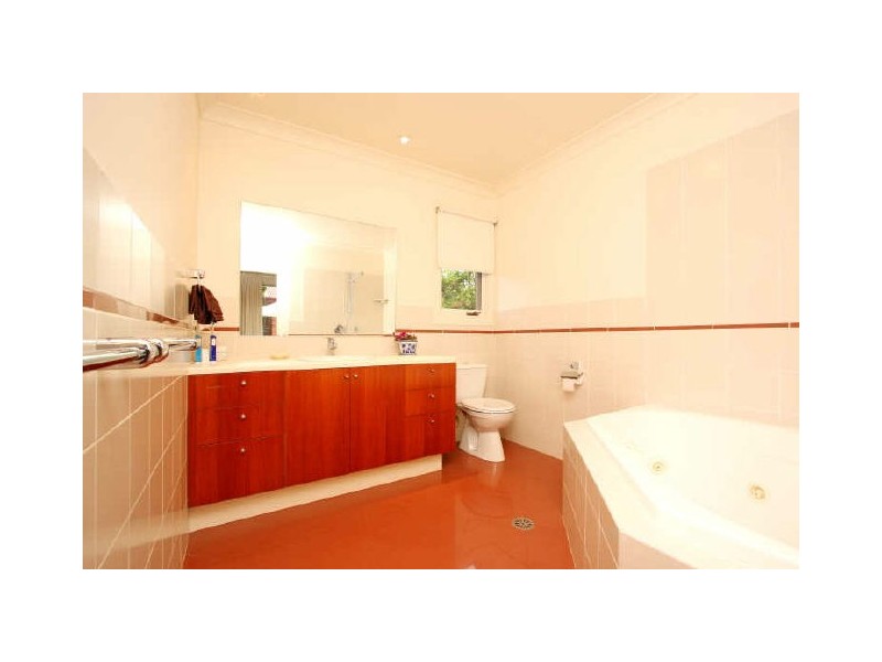 68 Carnegie Crescent, Narrabundah ACT 2604