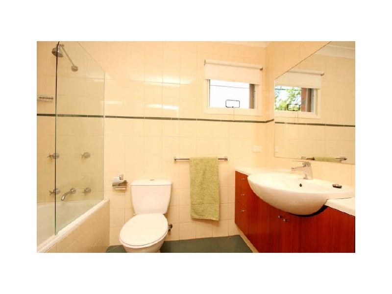 68 Carnegie Crescent, Narrabundah ACT 2604